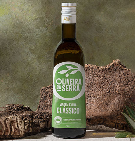 garrafa de azeite clássico oliveira da serra